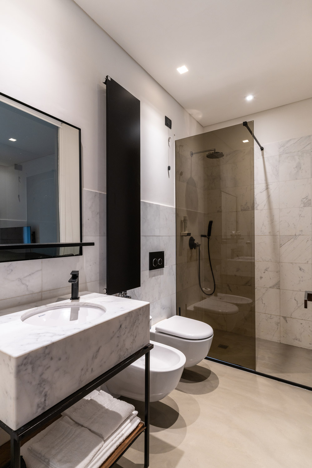 Bagno con doccia
